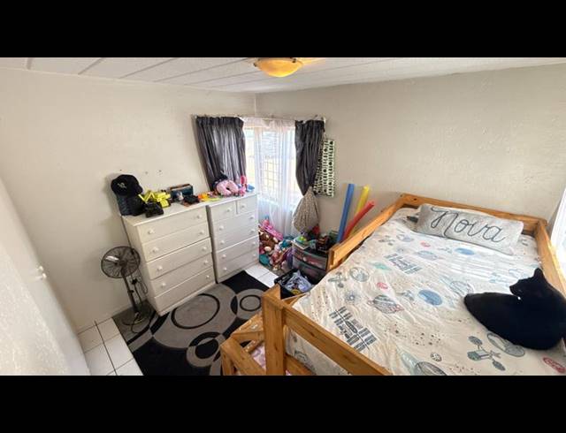 2 BEDROOM TOWNHOUSE FOR SALE IN GLENVISTA